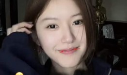 赵露思否认整容